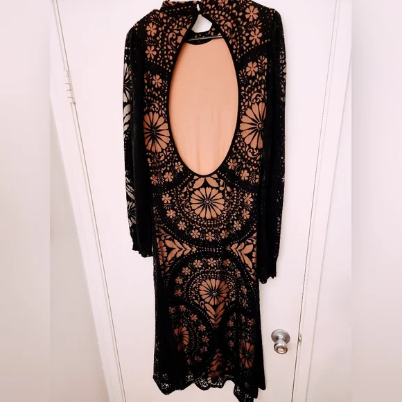 Anthropologie Farm Rio Black Floral Midi Dress - Picture 4 of 6